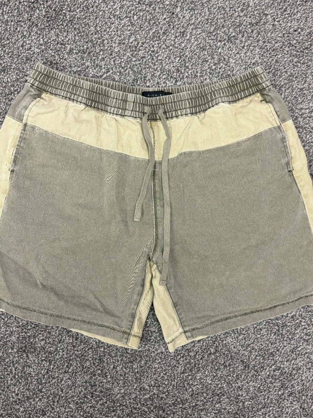 Richie Le Collection Two-Tone Short, Size XL